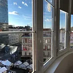 Main Square Oval Apartment